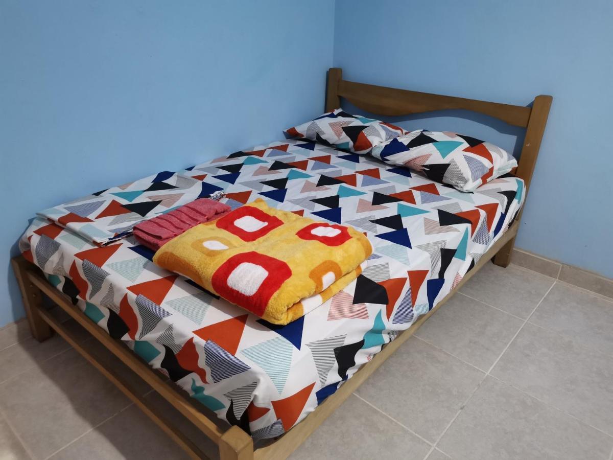 5Min Airport - Super Host Bed & Breakfast Lima Bagian luar foto